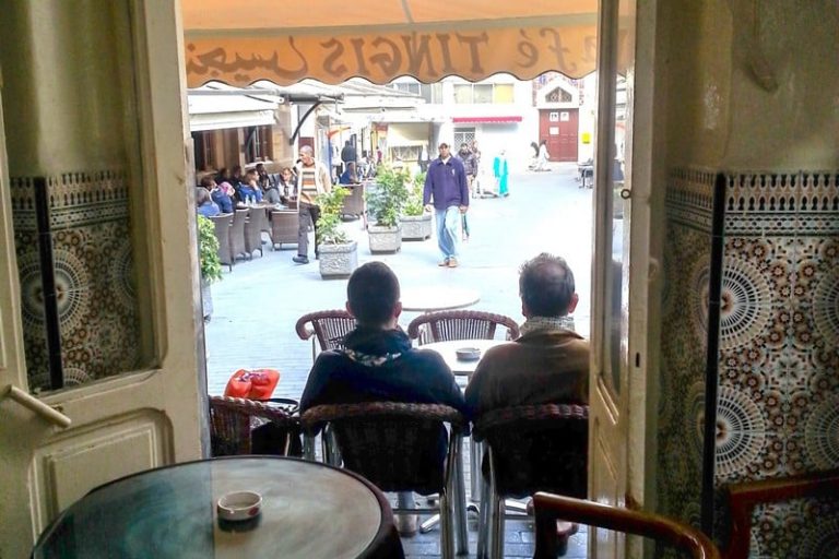قرار فرض مشروب إضافي أو مغادرة المقهى يسائل حقوق المستهلك