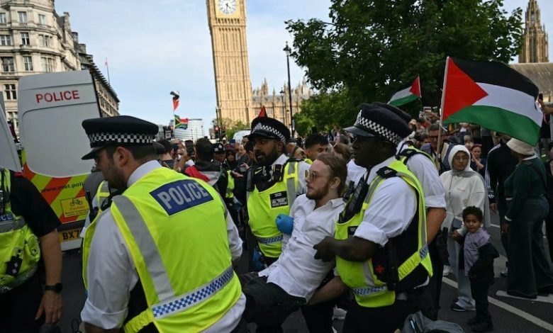 لندن توقف 890 مؤيدا لفلسطين لندن توقف 890 مؤيدا لفلسطين