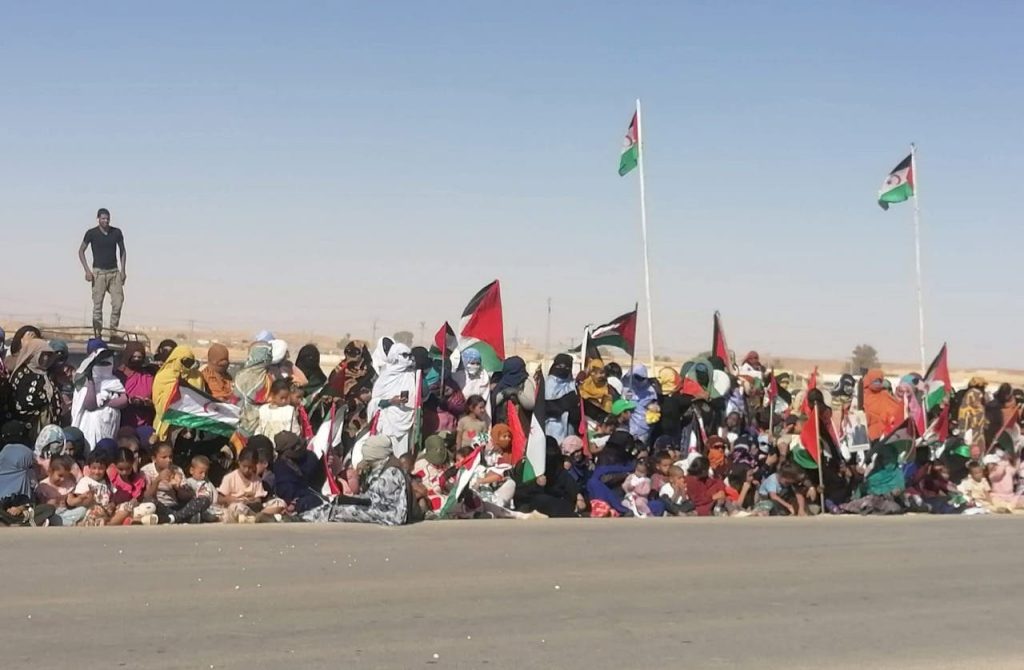 بعدما تلقت صدمة كبيرة.. الجزائر و”البوليساريو” تُروج لشائعات خروج سكان الجنوب المغربي للاحتجاج