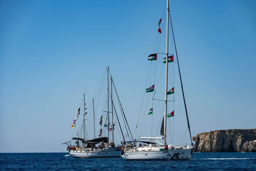الجيش الإسرائيلي يسيطر على أسطول الصمود المتجه إلى غزة