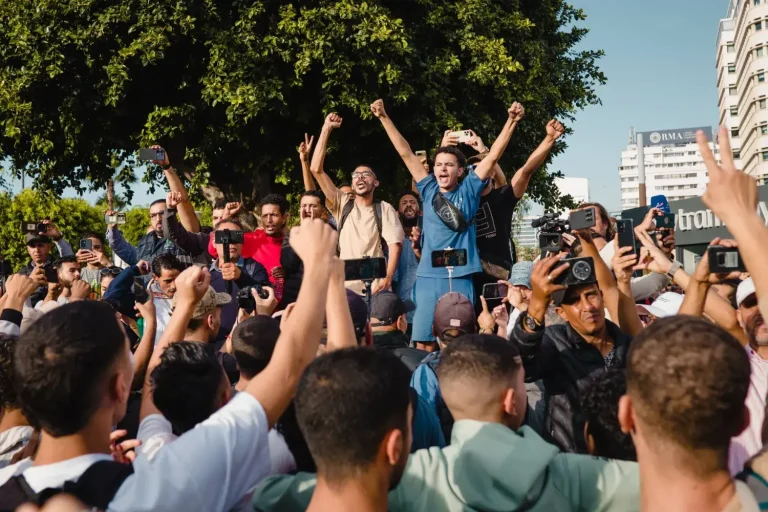 "جيل زد" توقف احتجاجاتها مؤقتًا لإعادة التخطيط