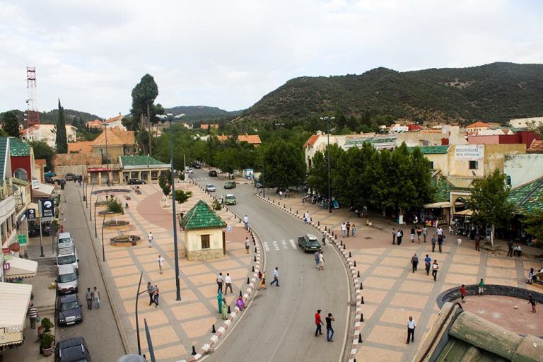 الفرقة الجهوية للشرطة القضائية تفتح تحقيقاً في تدبير المحطة الطرقية بأزرو