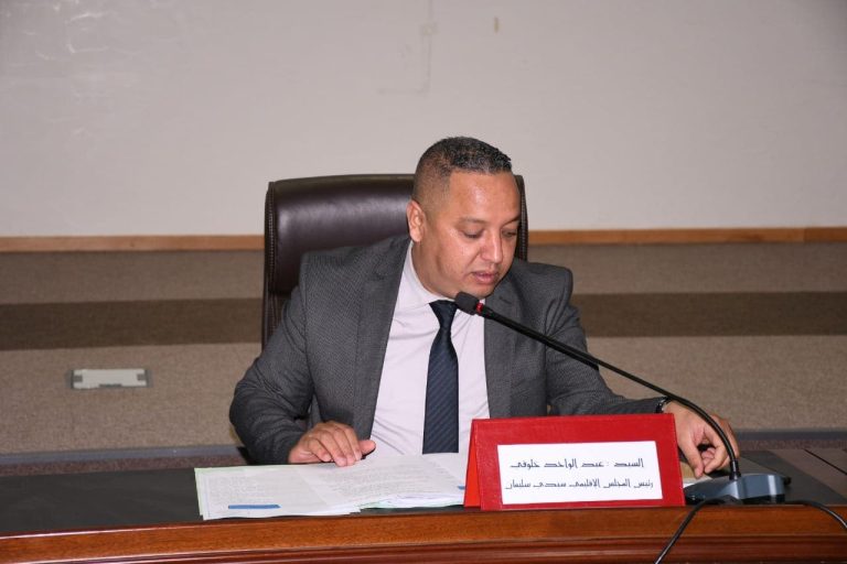 خلوقي يخرج عن صمته: مؤامرة سياسية وراء "إقصائي" رغم احترامي للقضاء خلوقي يخرج عن صمته: مؤامرة سياسية وراء "إقصائي" رغم احترامي للقضاء