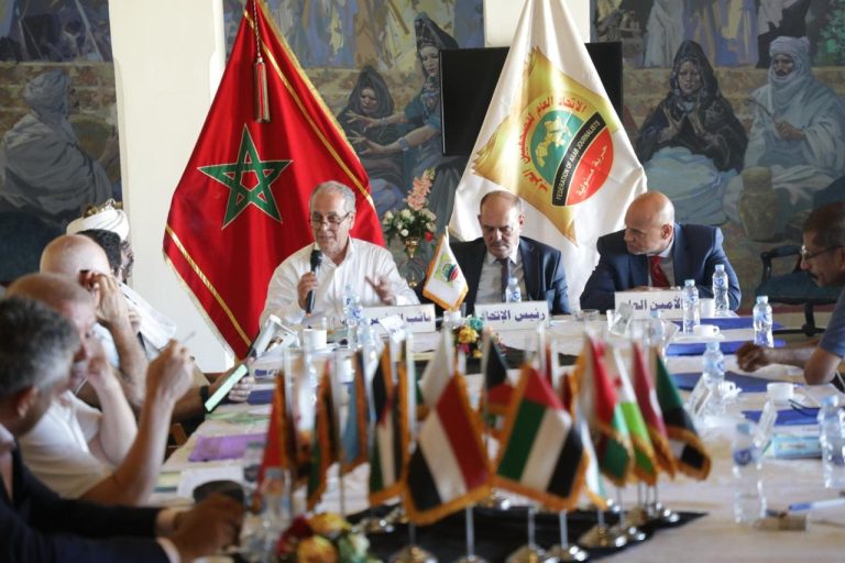 العيون تحتضن اجتماعًا للصحفيين العرب: دعم فلسطين ووحدة المغرب