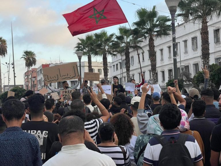 شباب "جيل Z" بالدار البيضاء يواصلون احتجاجاتهم السلمية لليوم التاسع على التوالي