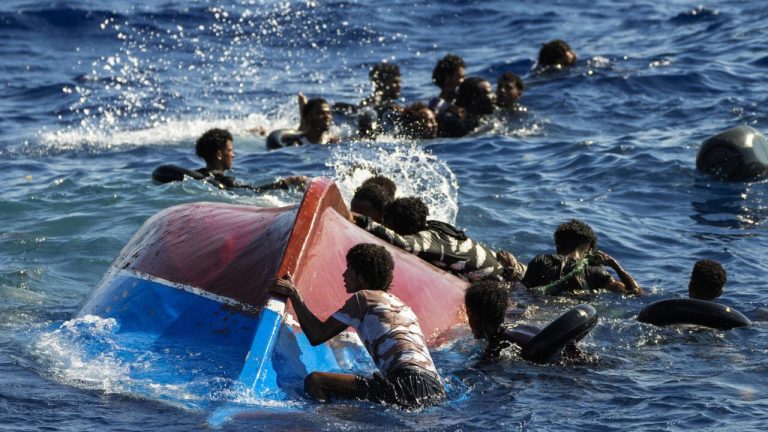 غرق مركب قبالة سواحل تونس يودي بحياة 40 مهاجراً بينهم رُضّع