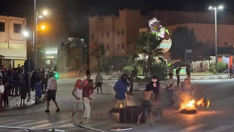 القنيطرة: السجن الاحتياطي لـ17 موقوفًا على خلفية أحداث سيدي الطيبي