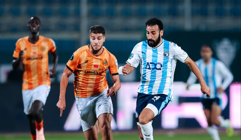 بيراميدز المصري يتوج بلقب كأس السوبر الإفريقي على حساب نهضة بركان