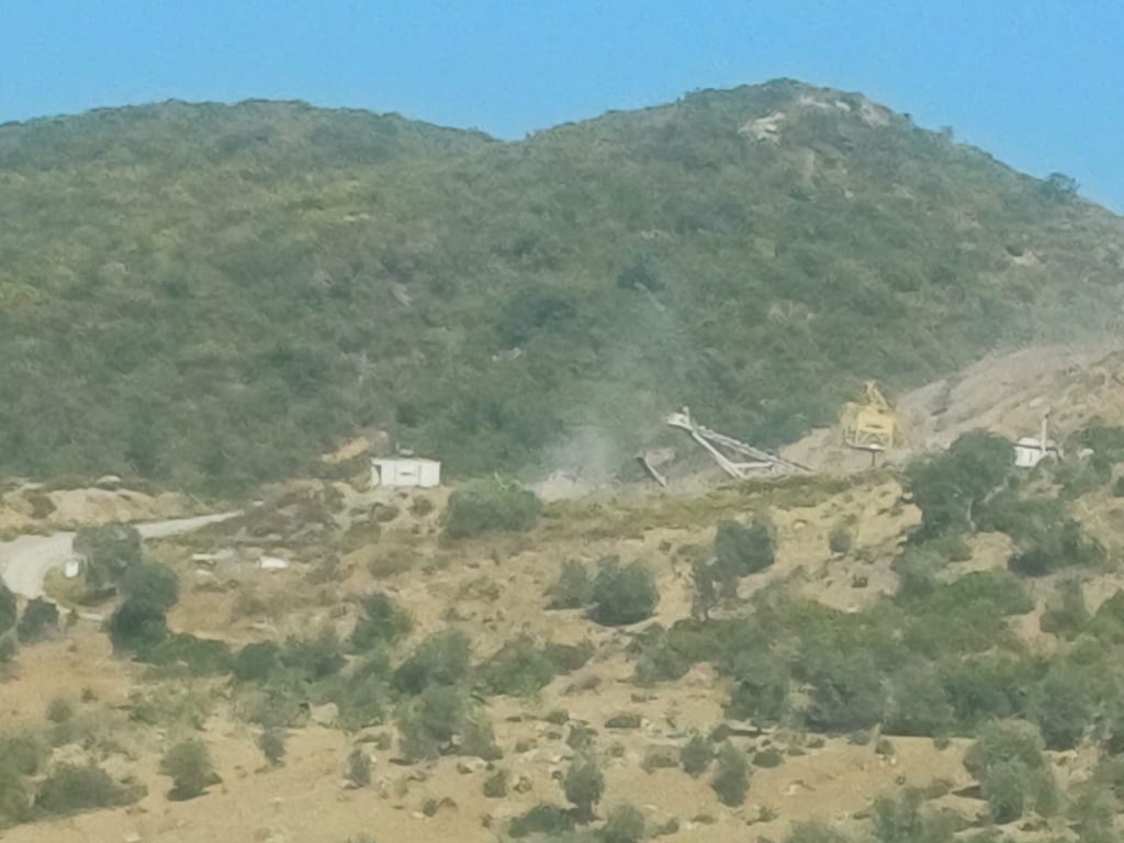 وزان: استغلال مقلع منتهي الصلاحية يثير جدلاً واسعاً ويدق ناقوس الفساد وزان: استغلال مقلع منتهي الصلاحية يثير جدلاً واسعاً ويدق ناقوس الفساد