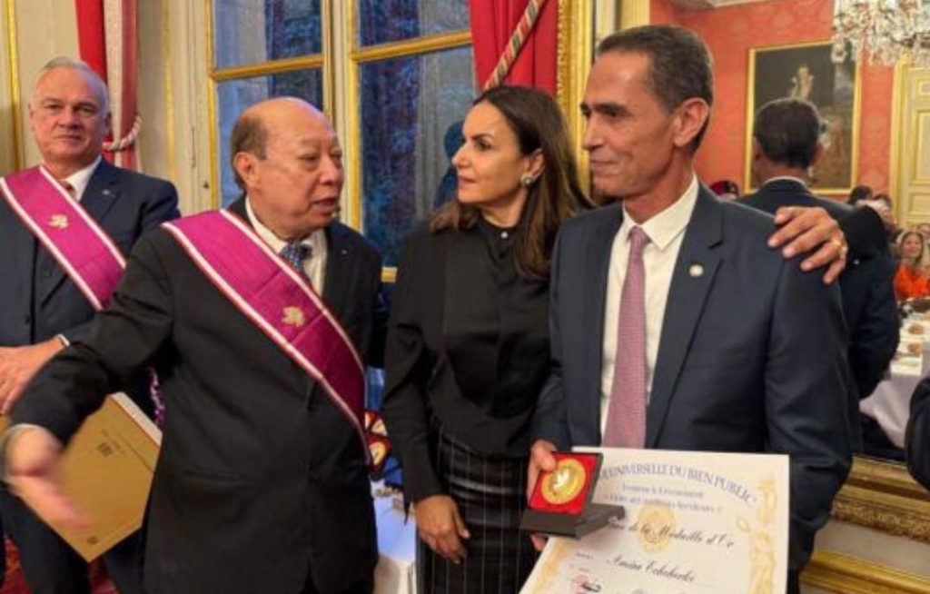 المغربي أمين الشركي يتوّج بالذهبية الفرنسية للعمل الخيري