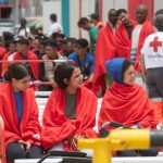 اليمين الإسباني المتطرف يستغل الهجرة لمهاجمة حكومة سانشيز