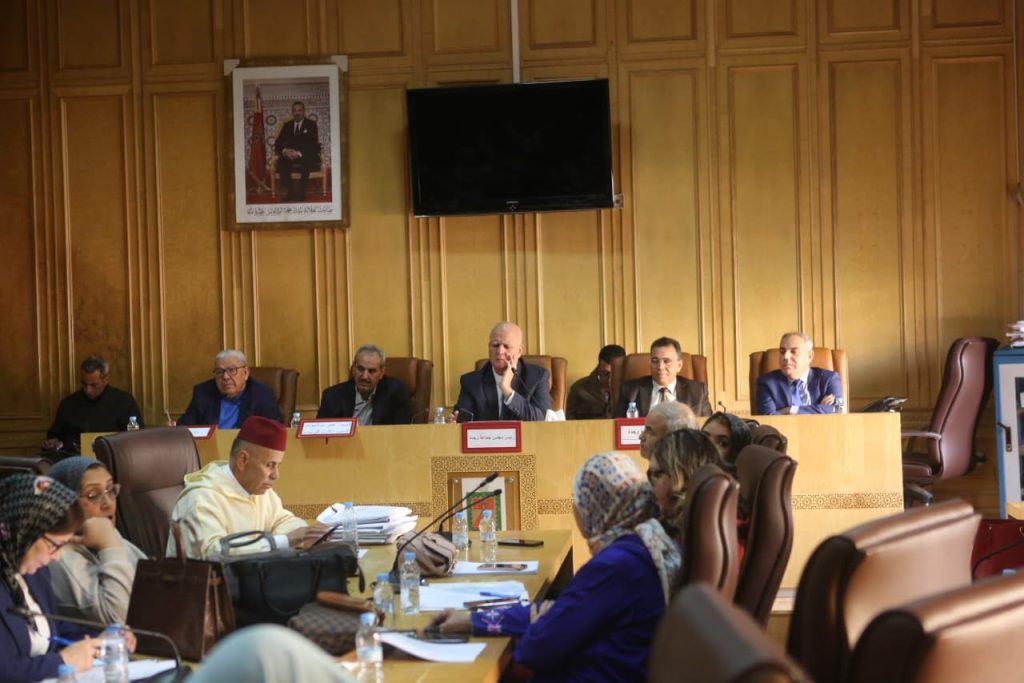 وجدة: مجلس الجماعة يصادق على ميزانية 2026 واتفاقيات تنموية واجتماعية