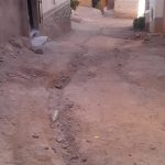 ساكنة أزرو تتهم المجلس الجماعي بالتسبب في تدهور البنية التحتية وركود التنمية