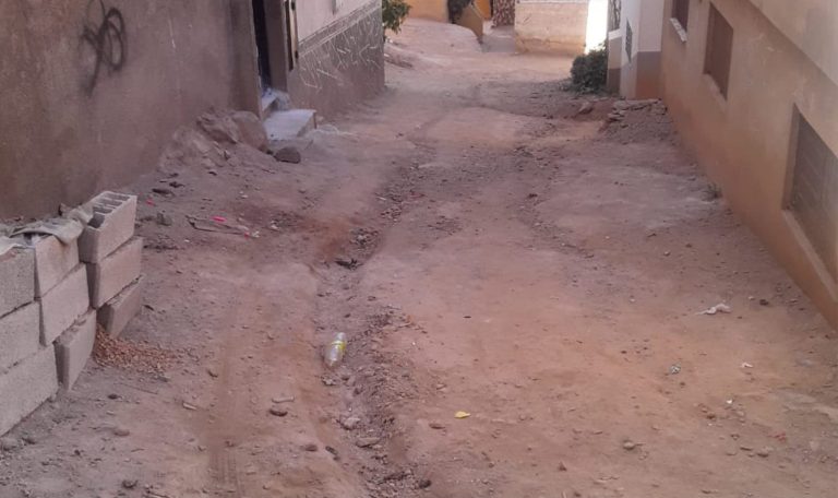 ساكنة أزرو تتهم المجلس الجماعي بالتسبب في تدهور البنية التحتية وركود التنمية