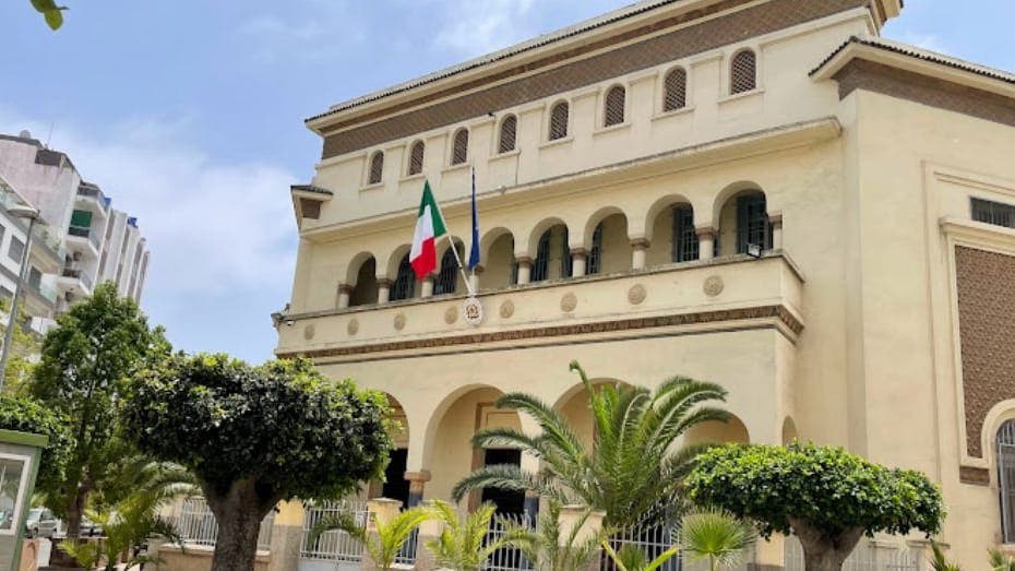 القنصلية الإيطالية بالدار البيضاء تحذر من الوسطاء وتكشف عن آلاف الوثائق المزورة