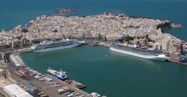 ميناء قادس الإسباني يربط المغرب بخط شحن بحري جديد ميناء قادس الإسباني يربط المغرب بخط شحن بحري جديد