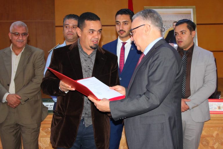 فجيج: اللجنة الإقليمية للتنمية البشرية تطلق دعمًا ماليًا لتعزيز دخل الشباب فجيج: اللجنة الإقليمية للتنمية البشرية تطلق دعمًا ماليًا لتعزيز دخل الشباب