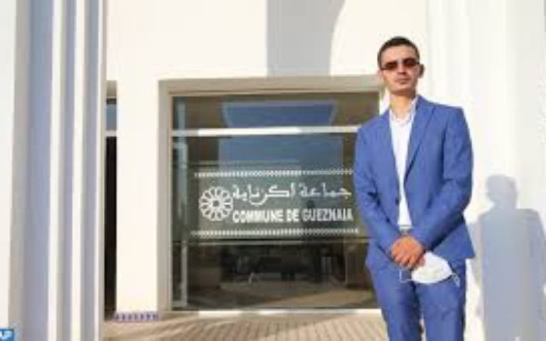 رئيس جماعة أكزناية يغلق دورة المجلس المحلي وسط تساؤلات