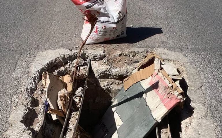 "حفرة الزين" تؤرق ساكنة تيفلت وتعيد الجدل حول البنية التحتية