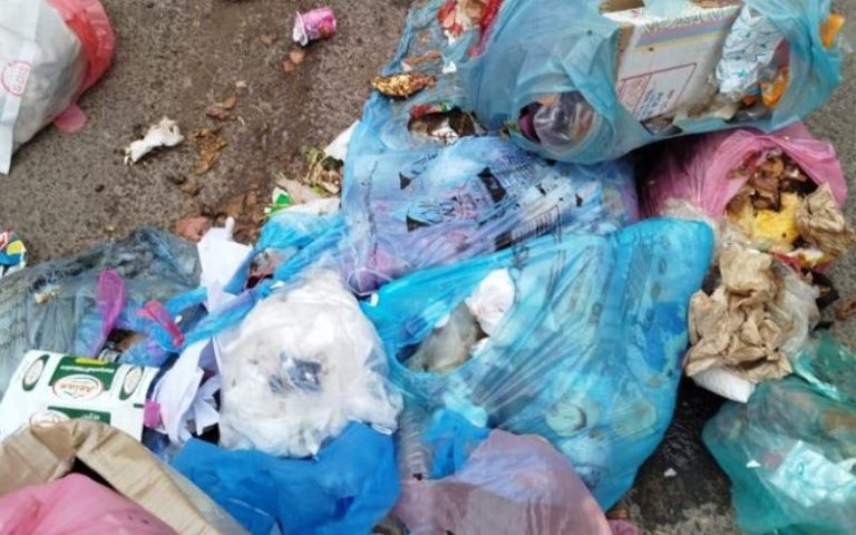 أكادير: "سوق عشوائي" يزعج سكان حي السلام والسلطات في صمت