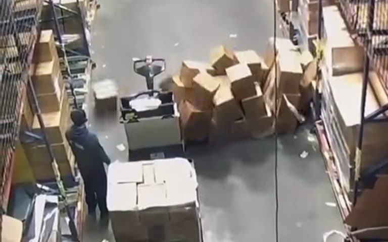 مرسيليا.. طرد عامل بعد كشف تزييفه حادثة شغل للاستفادة من تعويضات مرسيليا.. طرد عامل بعد كشف تزييفه حادثة شغل للاستفادة من تعويضات