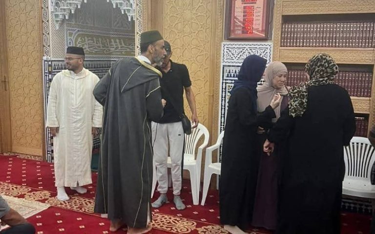 إسبانية تعتنق الإسلام بمسجد بجرسيف وتختار اسم "آية" إسبانية تعتنق الإسلام بمسجد بجرسيف وتختار اسم "آية"