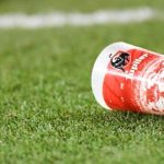 كوب بلاستيكي يُوقف مباراة في الدوري البلجيكي