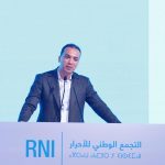 السعدي يدافع عن أخنوش: أقف إلى جانب رئيس الحكومة "براسي مرفوع"