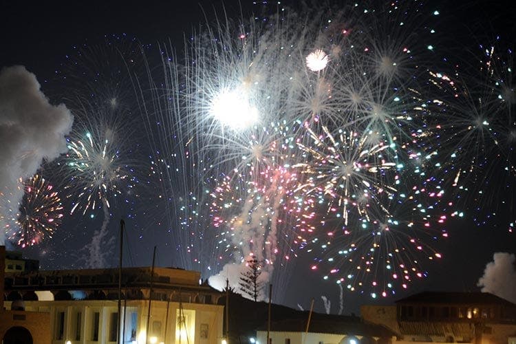 الإزعاج الليلي للمفرقعات: سؤال برلماني يستفسر عن تدخل الداخلية