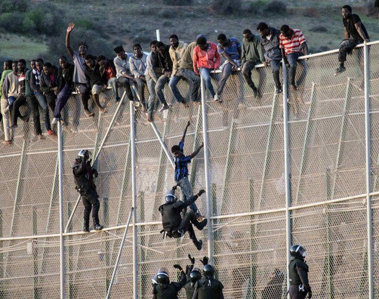 تشديد أمني بالفنيدق يوقف محاولات هجرة إلى سبتة المحتلة