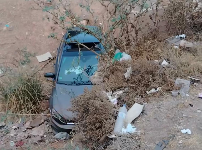 سقوط سيارة في مجرى واد قرب مطار المنارة بمراكش