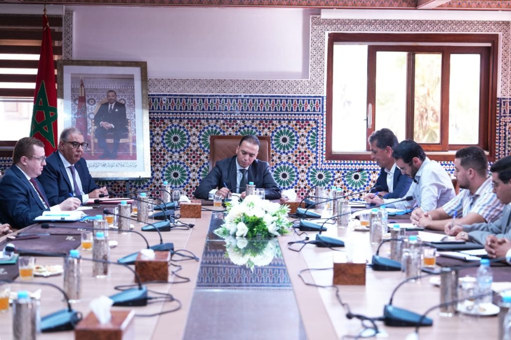 كتابة الدولة في الصناعة التقليدية تعلن عن مراجعة كيفيات صرف أجور مستخدمي غرف الصناعة التقليدية