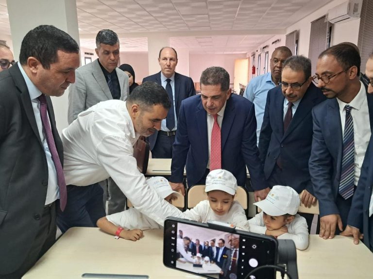 الوالي أمزازي يدعو لتسريع تعميم التعليم الأولي وتجويده في سوس ماسة