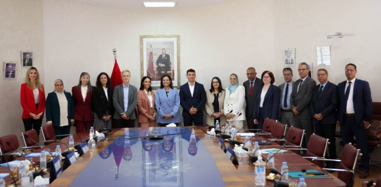 الدريوش تستقبل وفداً من جزر البليار لتعزيز الشراكة الاستراتيجية