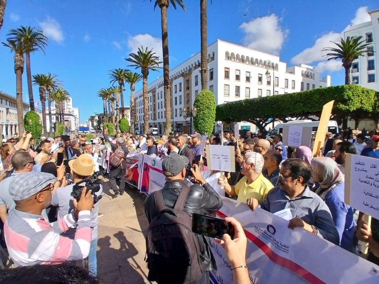 هيئات الصحافة تحذر من مشروع قانون "تراجعي" وتدعو لحماية استقلالية المهنة
