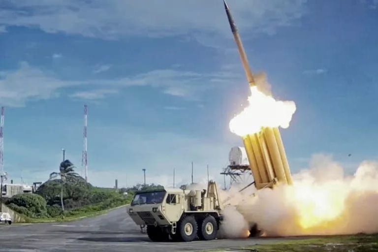 روسيا تختبر صاروخًا نوويًا جديدًا: سباق تسلح عالمي جديد يلوح في الأفق روسيا تختبر صاروخًا نوويًا جديدًا: سباق تسلح عالمي جديد يلوح في الأفق