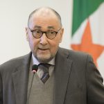 سفير فرنسي سابق: “الجزائر ترفض تسديد ديون العلاج رغم الامتيازات الضخمة الممنوحة لمواطنيها”