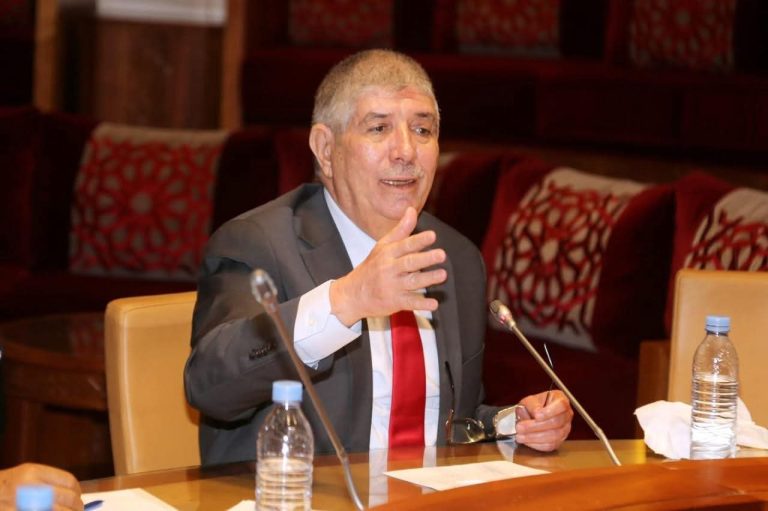 أحمد التويزي يوضح حقيقة “طحن الورق” ويؤكد أن كلامه أُخرج من سياقه أحمد التويزي يوضح حقيقة “طحن الورق” ويؤكد أن كلامه أُخرج من سياقه