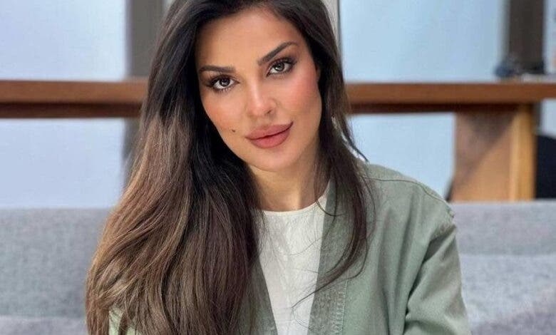 سقوط نادين نسيب نجيم في ملعب NBA بأبوظبي.. والفنانة تعلق بطريقة طريفة