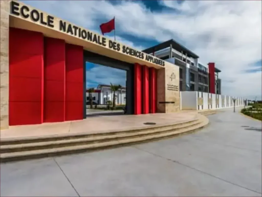 القضاء الإداري يُنصف طلبة "العلوم التطبيقية" بأكادير ويُلزم الإدارة بإعادة المداولات القضاء الإداري يُنصف طلبة "العلوم التطبيقية" بأكادير ويُلزم الإدارة بإعادة المداولات