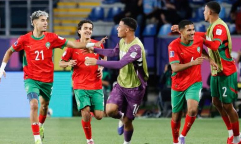 “ماركا” الإسبانية: “حارس المغرب الثالث كتب فصلا جديدا في تاريخ المونديال” “ماركا” الإسبانية: “حارس المغرب الثالث كتب فصلا جديدا في تاريخ المونديال”