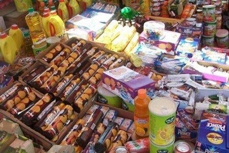 حجز 12 طنًا من أغذية فاسدة بمستودع سري في طنجة