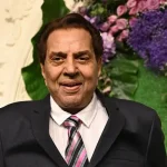 وفاة نجم بوليوود الأسطوري دارمندرا عن عمر يناهز 89 عامًا