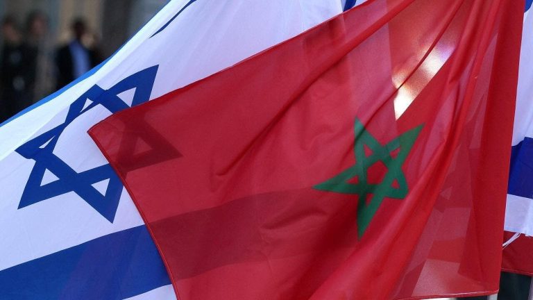 المغرب يستأنف الرحلات الجوية المباشرة مع إسرائيل بعد توقف دام عامًا