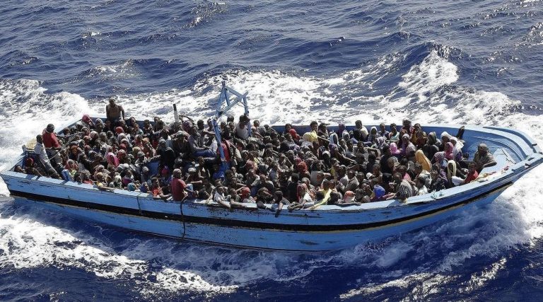 إنقاذ 227 مهاجرًا في عرض البحر قبالة سواحل موريتانيا