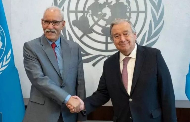 توتر في تندوف: "بن بطوش" يواجه غضباً داخلياً ومحاولات لتلميع صورته