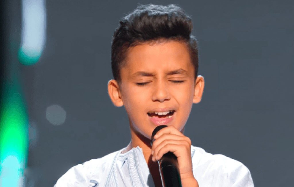 نجم “The Voice Kids” آدم بنلمقدم يرفع صوته ضد التهميش في البرامج الوطنية