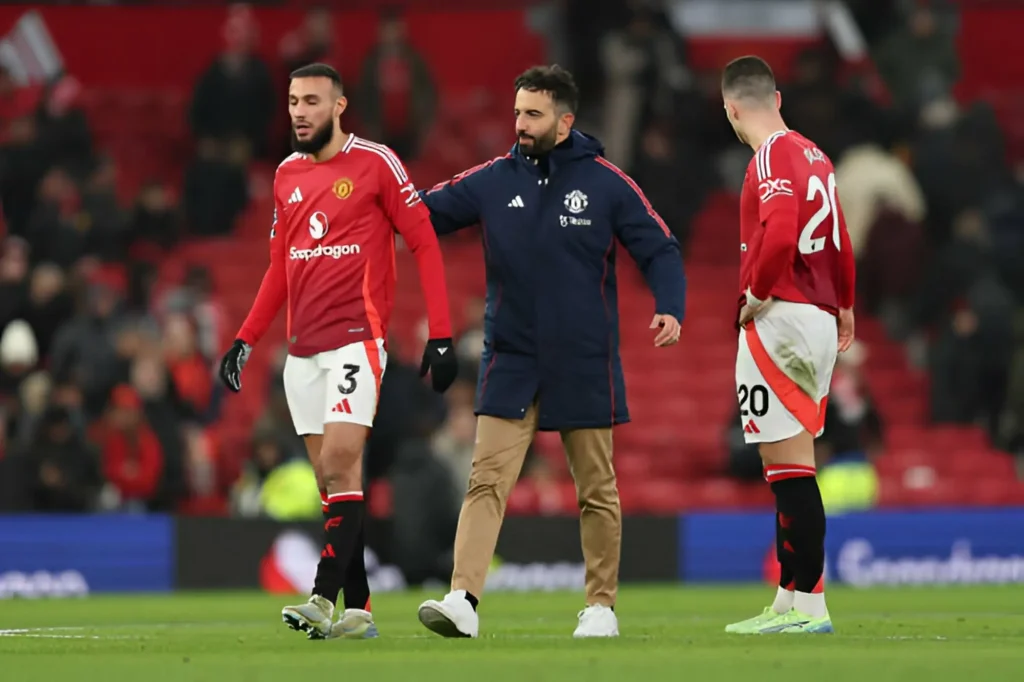 مانشستر يونايتد يجهز خطة بديلة لتعويض غياب مزراوي في "كان" 2025