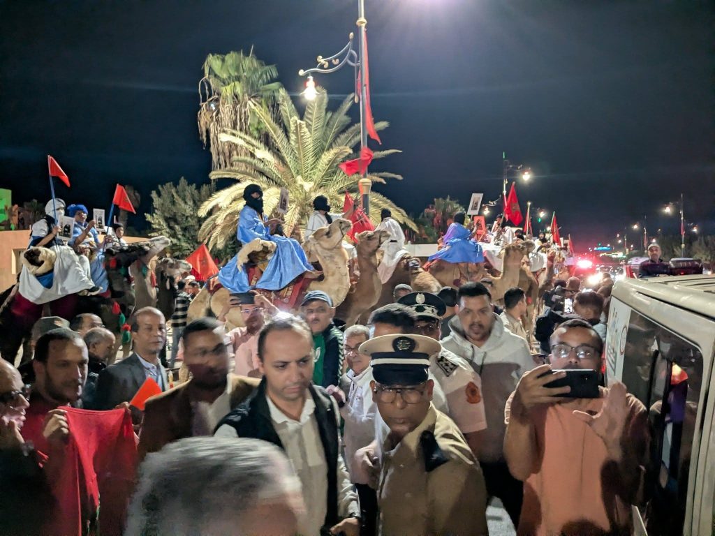 أجواء احتفالية تعم جهة كلميم-واد نون ابتهاجًا بالقرار الأممي المؤكد لمغربية الصحراء أجواء احتفالية تعم جهة كلميم-واد نون ابتهاجًا بالقرار الأممي المؤكد لمغربية الصحراء