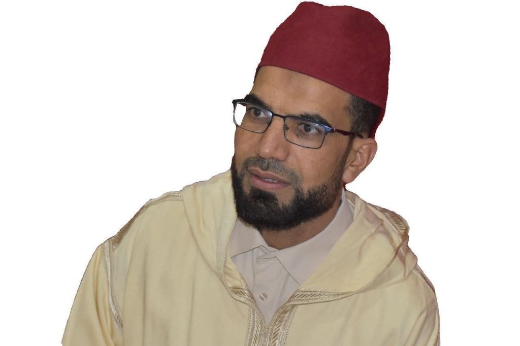 موجة تعاطف واسعة مع إمام أبلغ عن فساد في خنيفرة بعد الحكم عليه بالسجن